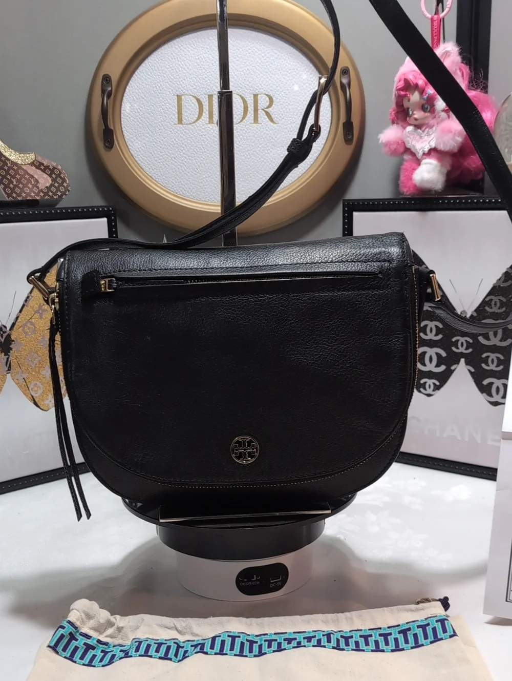 Tory Burch Brody Black Pebbled Leather Saddle Crossbody With Zipper Pocket🔥🔥